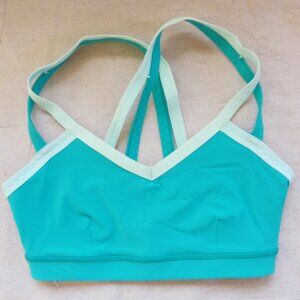Lululemon Women 2 Water Bound Bra in Blue Tropics / Aquamarine